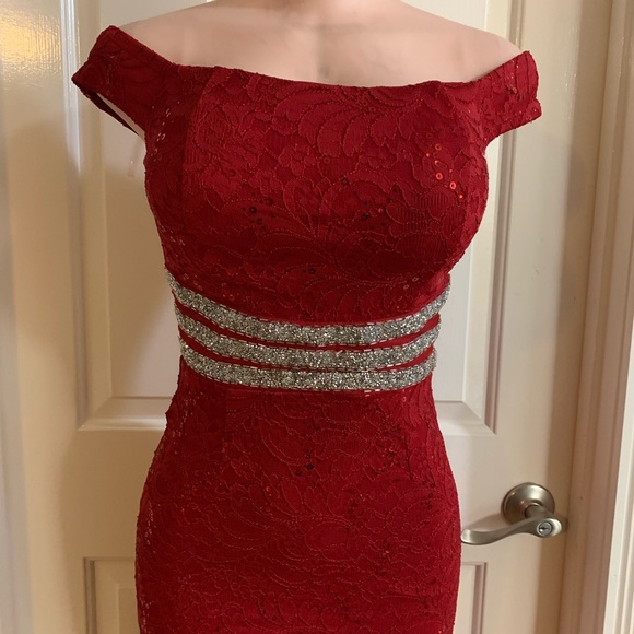 Women junior red lace sequins shoulder off maxi dress size (S) zipper back - Picture 8 of 13